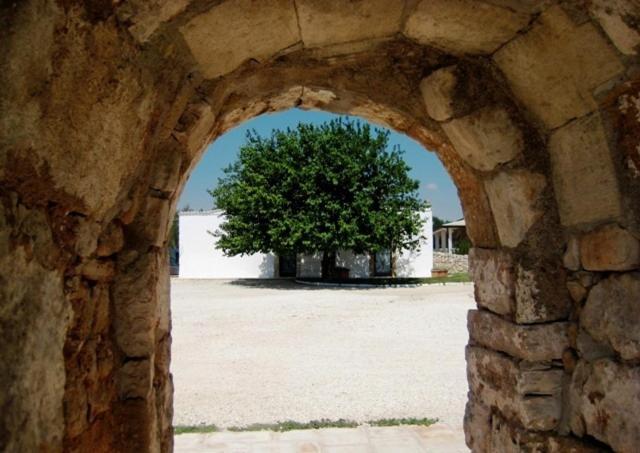Masseria Quis Ut Deus Crispiano Exteriör bild
