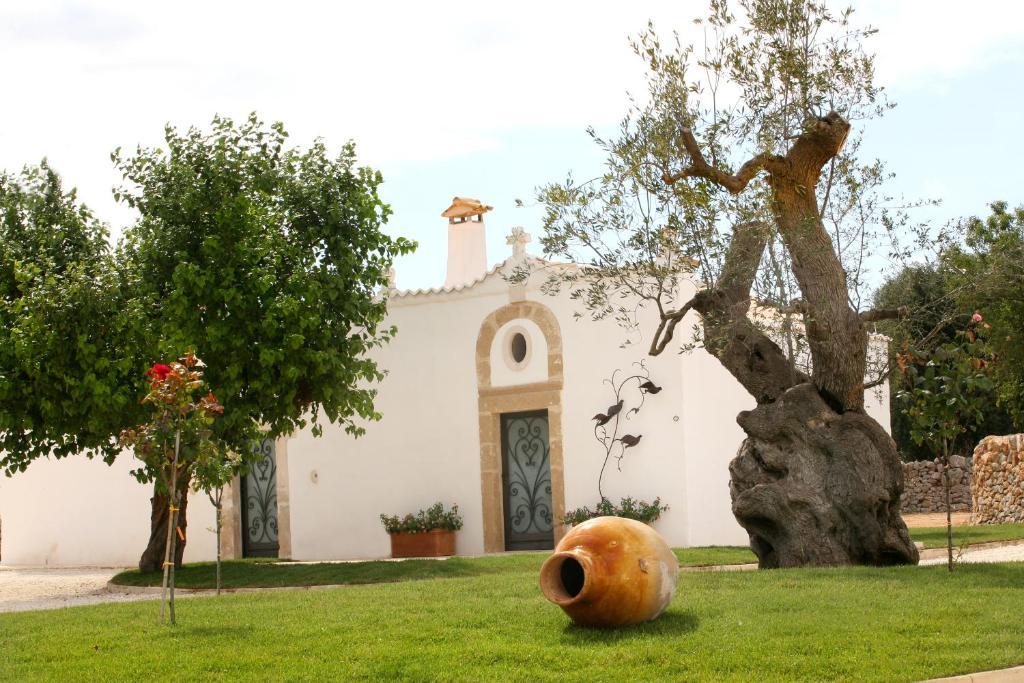 Masseria Quis Ut Deus Crispiano Exteriör bild